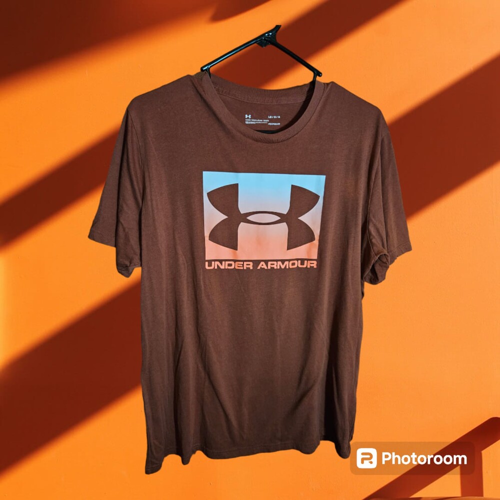 Under Armour Loose T-Shirt‎ Size L (U87)